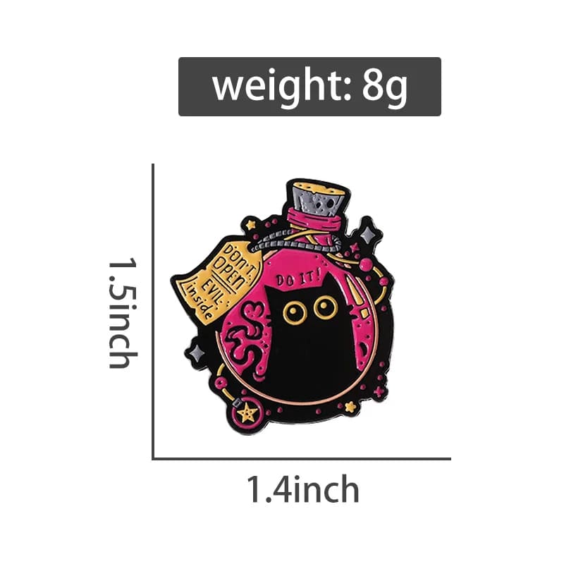 Black cat enamel pin measurement guide: 1.5 inches tall, 1.4 inches wide and 8 g.