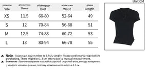 Measurement chart for the heart-cutout T-shirt with sleeve, bust, waist and length values in centimetres; the listing offers S, M and L.