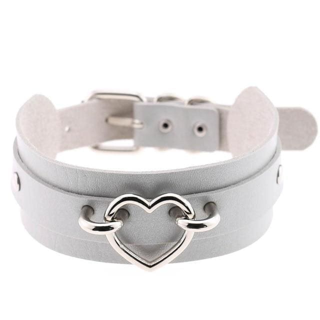 Light gray double-layered vegan leather heart collar with a silver heart-shaped metal clasp
