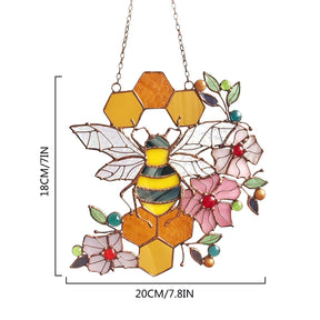Bee and honeycomb stained glass hanging measurement guide for the Bee & Honeycomb design showing 20cm width and 18cm height.