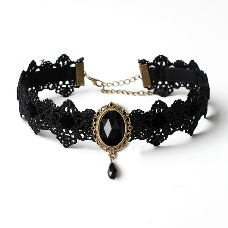 Regal Lace Choker