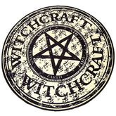 Round black-and-beige witchcraft rug with a central pentagram, circular borders and curved Witchcraft lettering.